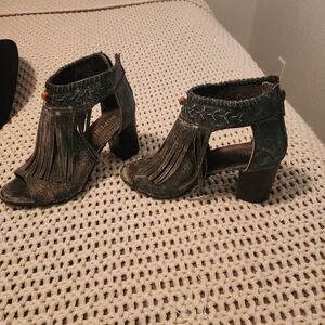 Roper Women's Black Fringe Ankle Boots